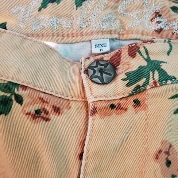 Vanilla Star Jeans - Picture 3 of 3